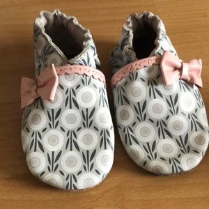 Robeez 6-12 month moccasins/slip ons